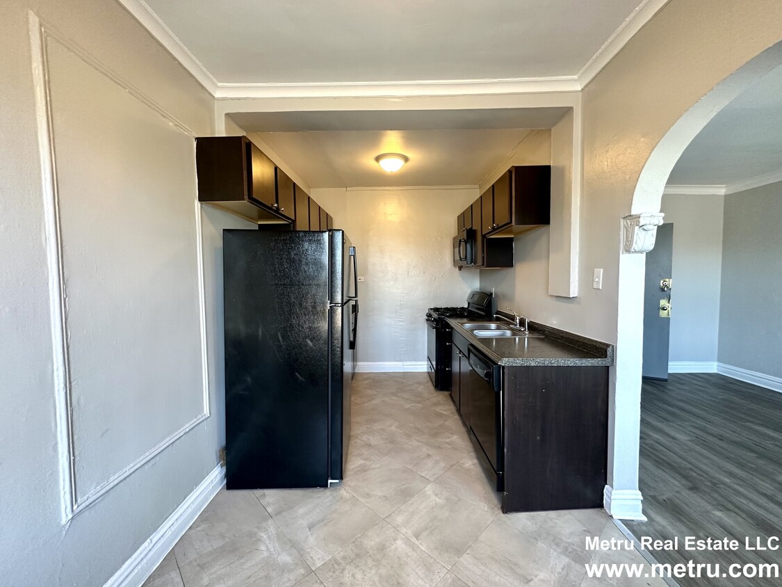 Foto principal - 3943 W Diversey Ave