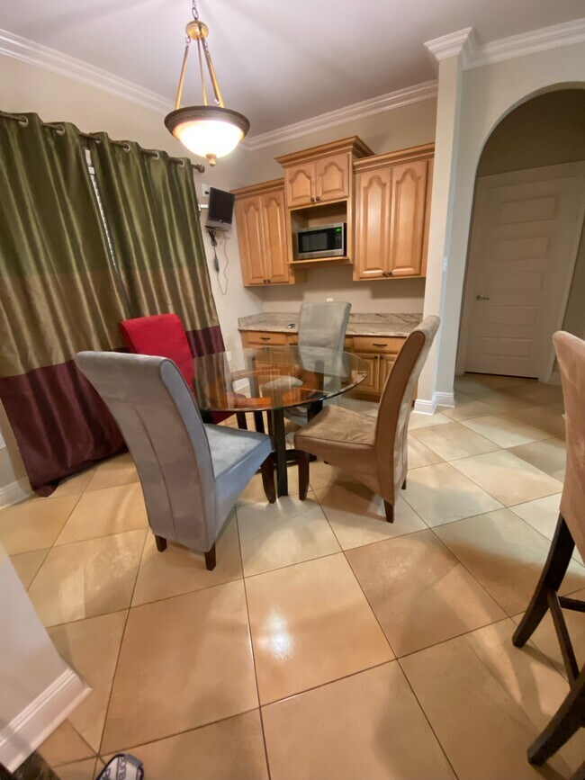 Comedor de desayunos - 3104 Moss Ln