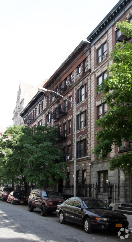 Primary Photo - 211-213 W 108th St