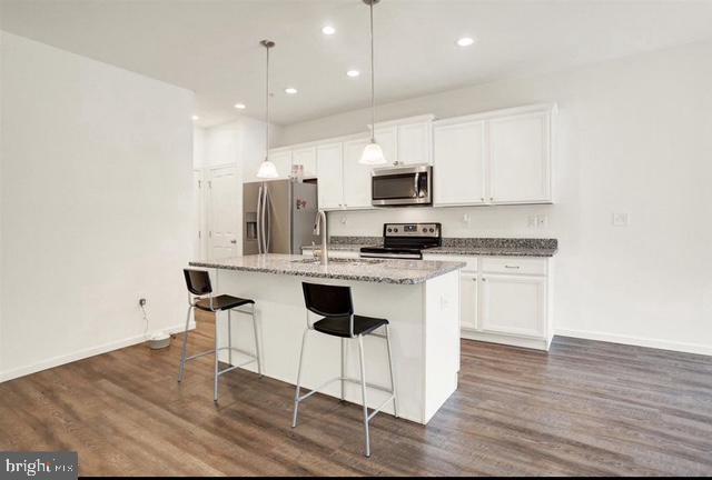 Building Photo - 369 Weatherstone Dr
