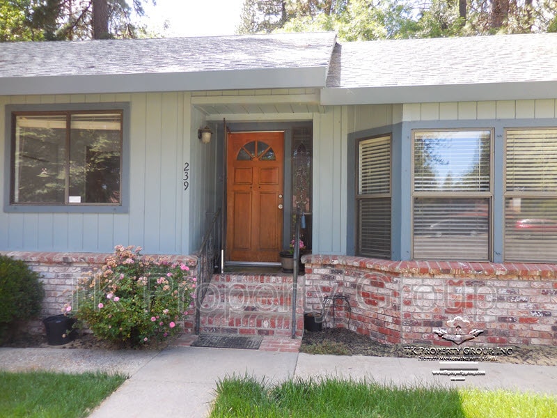 239 Cornwall Ave, Grass Valley, CA 95945 House Rental in Grass Valley