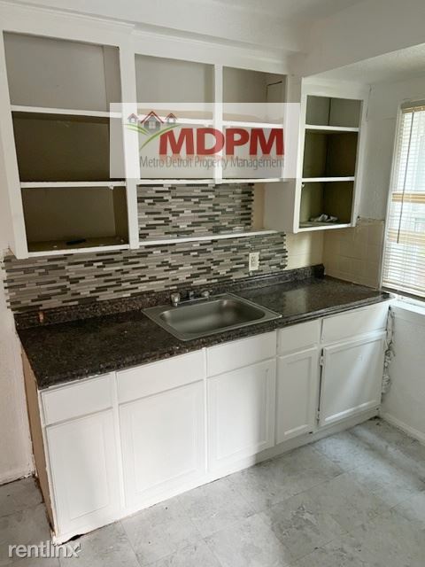 Foto del edificio - 3 br, 1 bath House - 19015 Kentfield St