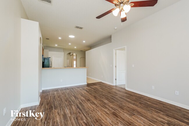 Building Photo - 2708 Eagle Cliff Dr