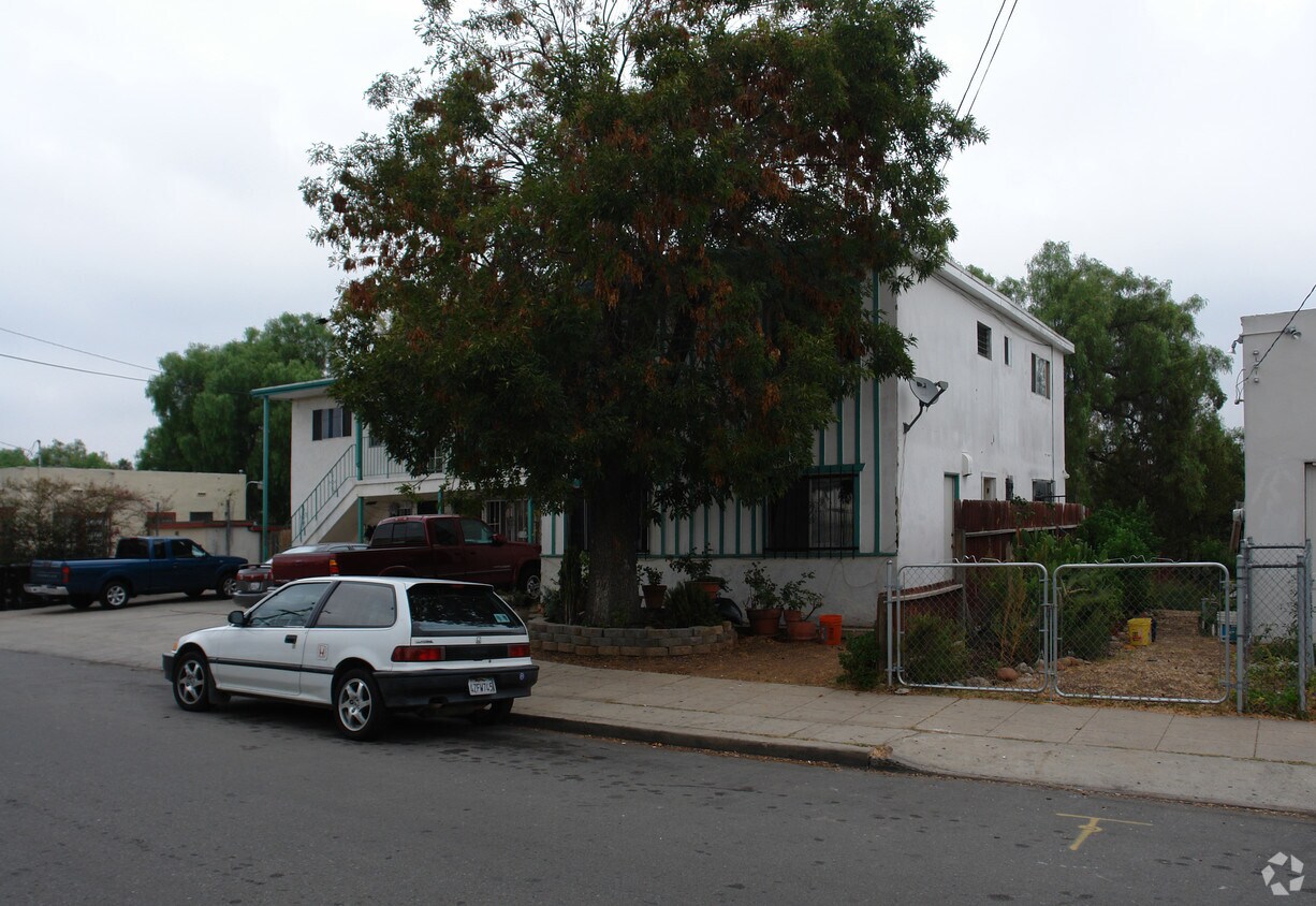 Foto del edificio - 4834-4844 Lantana Dr