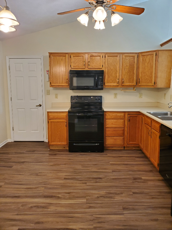 Building Photo - 7318 Thornmill Ct
