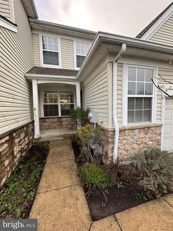 Primary Photo - 1650 Mayfield Cir