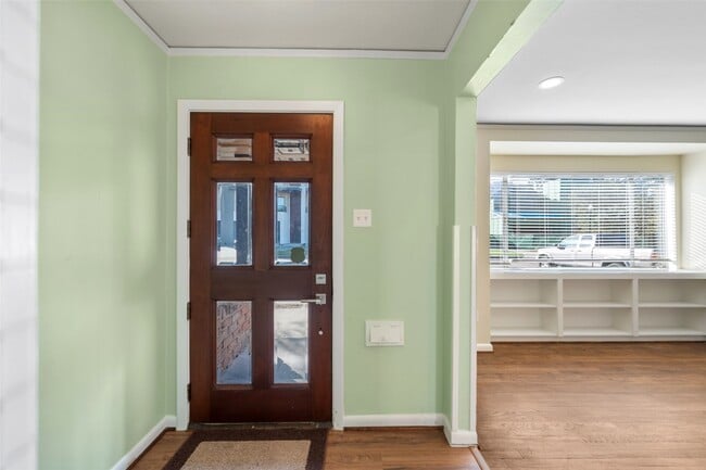 Building Photo - 4614 Merwin St