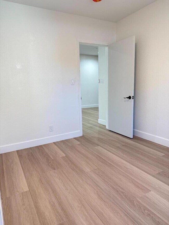 Foto del edificio - 318 3rd Ln