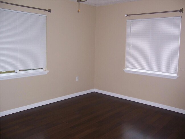 Foto del edificio - 40 E 10th St