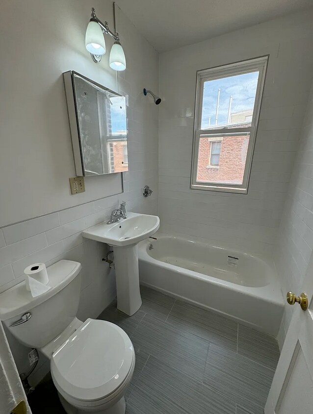 Foto del edificio - 10 Scottfield Rd