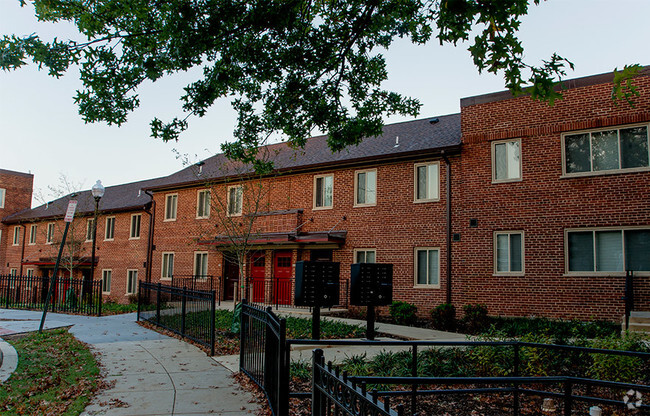 Bass Circle Apartments(Now) - Bass Circle Apartments