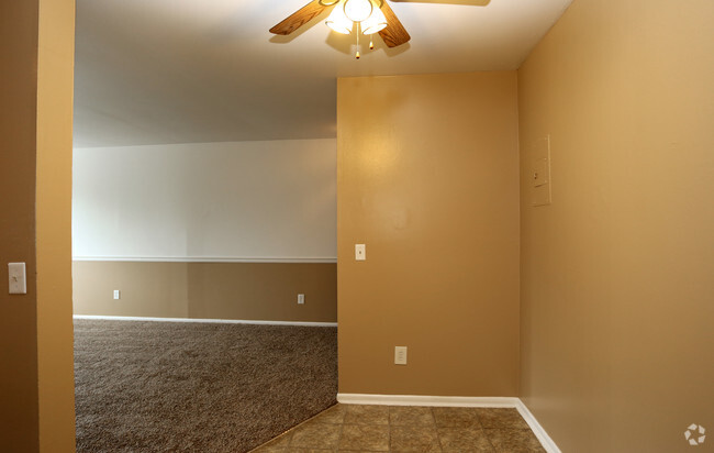 One Bedroom Dining Area - Brownstone Apartments