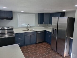 Building Photo - 517 W Cholla St