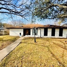 Building Photo - 830 Bordner Dr