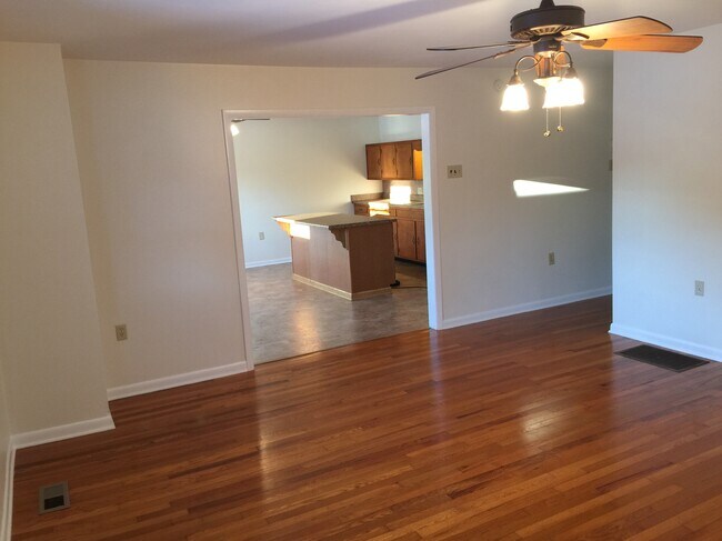 Foto del edificio - 3857 Bradshaw Rd