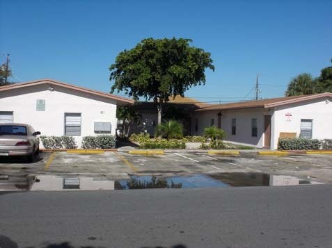 Primary Photo - 616 NW 5th Ave