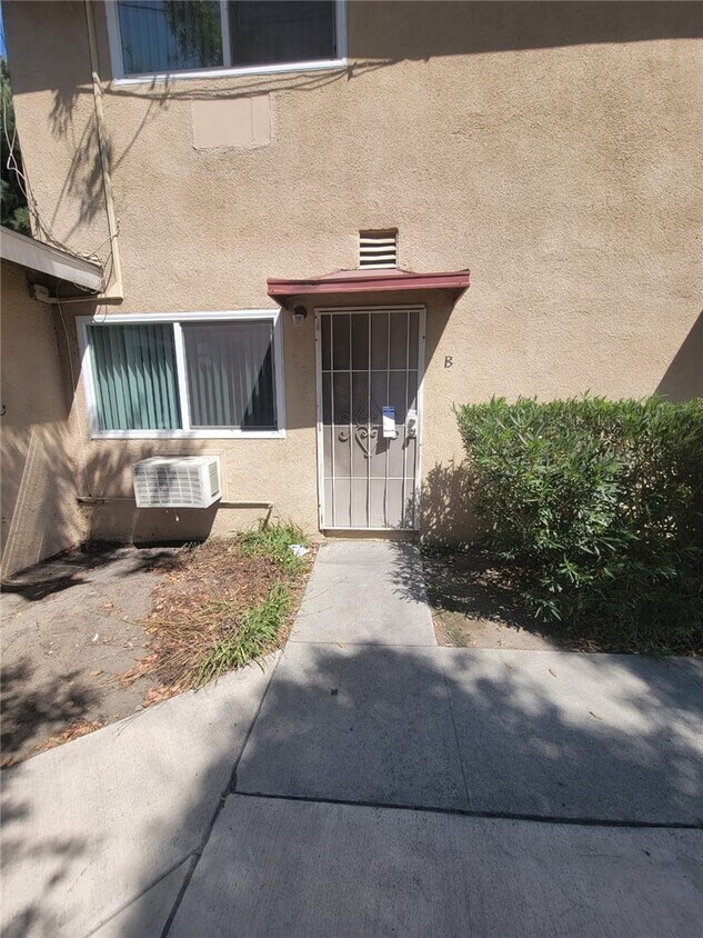 Primary Photo - 4505 Canoga St