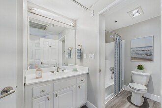 Interior Photo - Madison Hancock Park