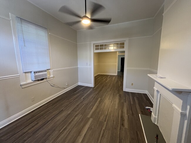 Building Photo - 2541 Dumaine St