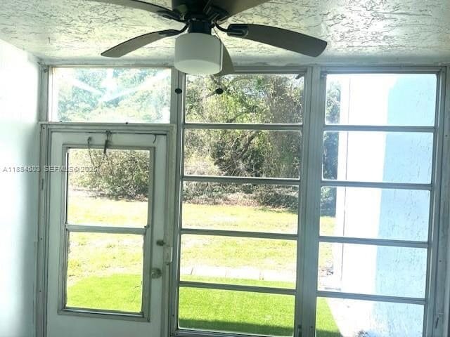 Foto del edificio - 9450 Live Oak Pl