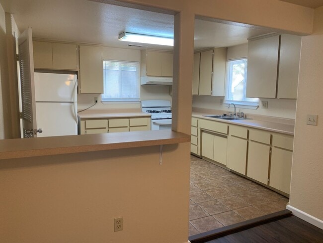 Foto del edificio - 3 bed / 2 ba house - Yuba City