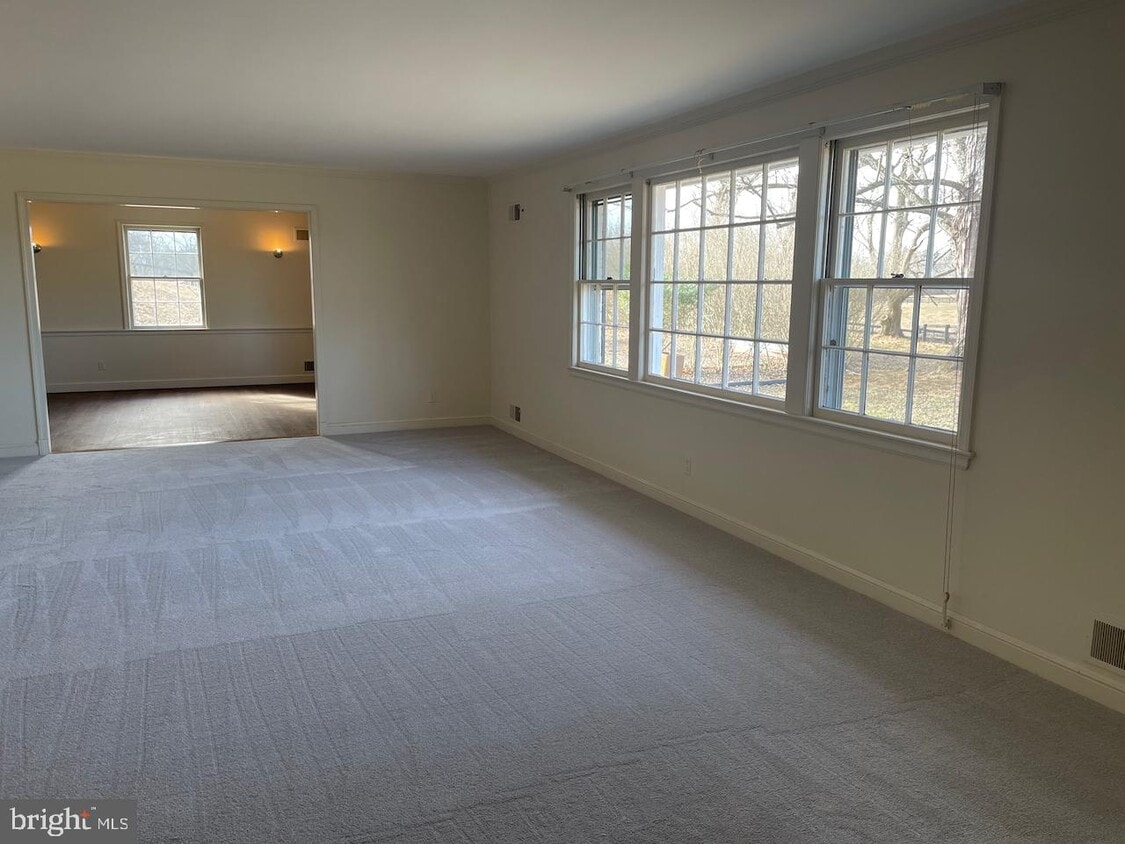 23028 St Louis Rd, Middleburg, VA 20117 House Rental in Middleburg