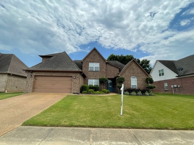 Building Photo - 5 BEDROOMS, great home located in Olive Br...