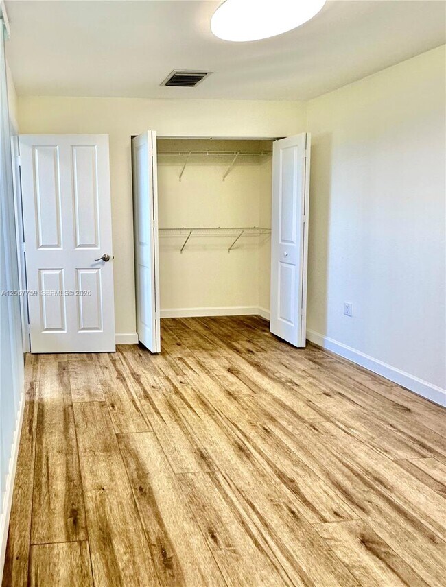Foto del edificio - 24390 SW 207th Ave