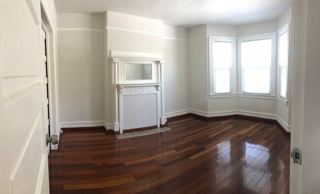 Building Photo - 71 Brosnan St
