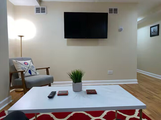 Foto del edificio - 3600 S Giles Ave