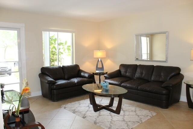 Foto del edificio - 6436 Chasewood Dr