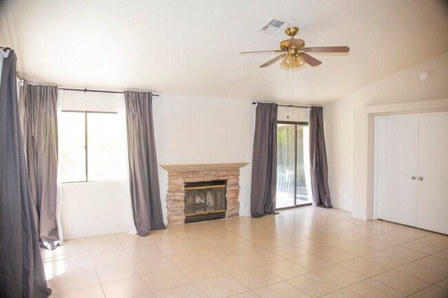 Building Photo - 68870 Tachevah Dr