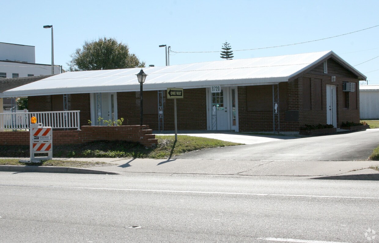 Building Photo - 6710 Park Blvd