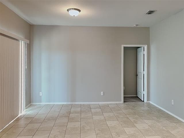 Building Photo - 215 Saddlebrook Ln