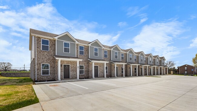 Building Photo - 3854 Jockey Dr