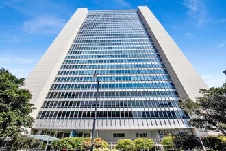 Building Photo - 500 W Superior St