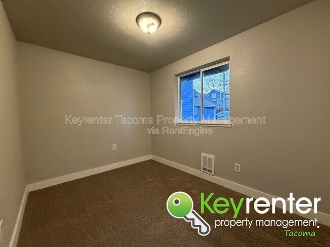 Building Photo - 2506 S Ash St