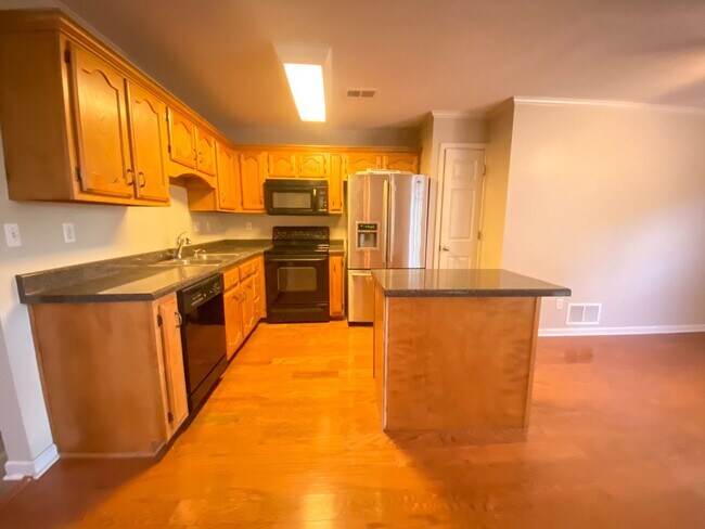 Foto del edificio - 3 bed, 2.5 bath house in Olive Branch near...