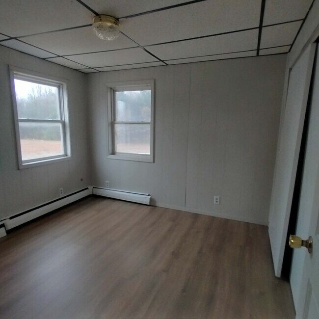 Foto del edificio - 3345 N Whitehall Rd