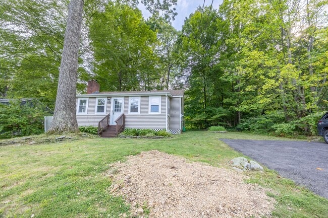 Lake Cottage Charm Near Coventry Lake Beach - Lake Cottage Charm Near Coventry Lake Beach House