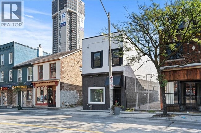 Building Photo - 93 John St S