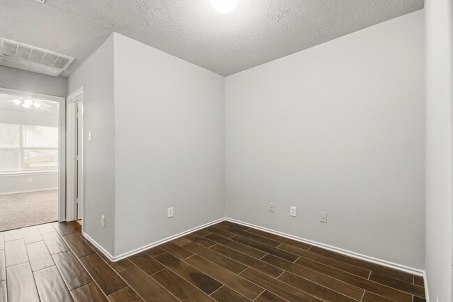 Building Photo - 13107 Peppergate Ln