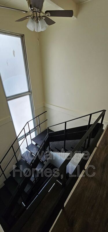 Building Photo - 820 N 70th St