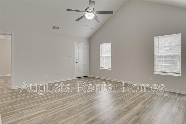 Building Photo - 4728 Laural Oak Dr
