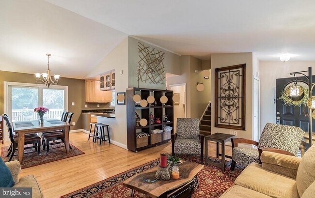 Building Photo - 4711 Marymead Dr