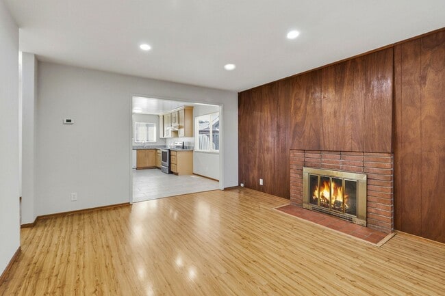 Foto del edificio - 1559 S Wolfe Rd