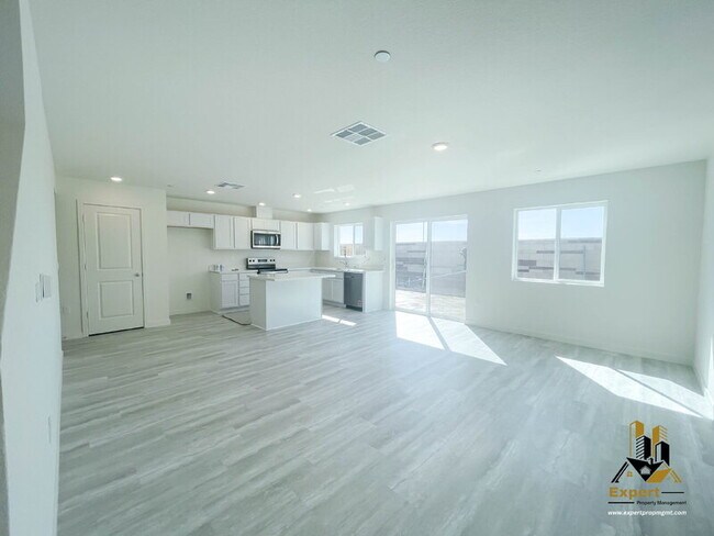 Building Photo - 8016 Whippersnapper Wy