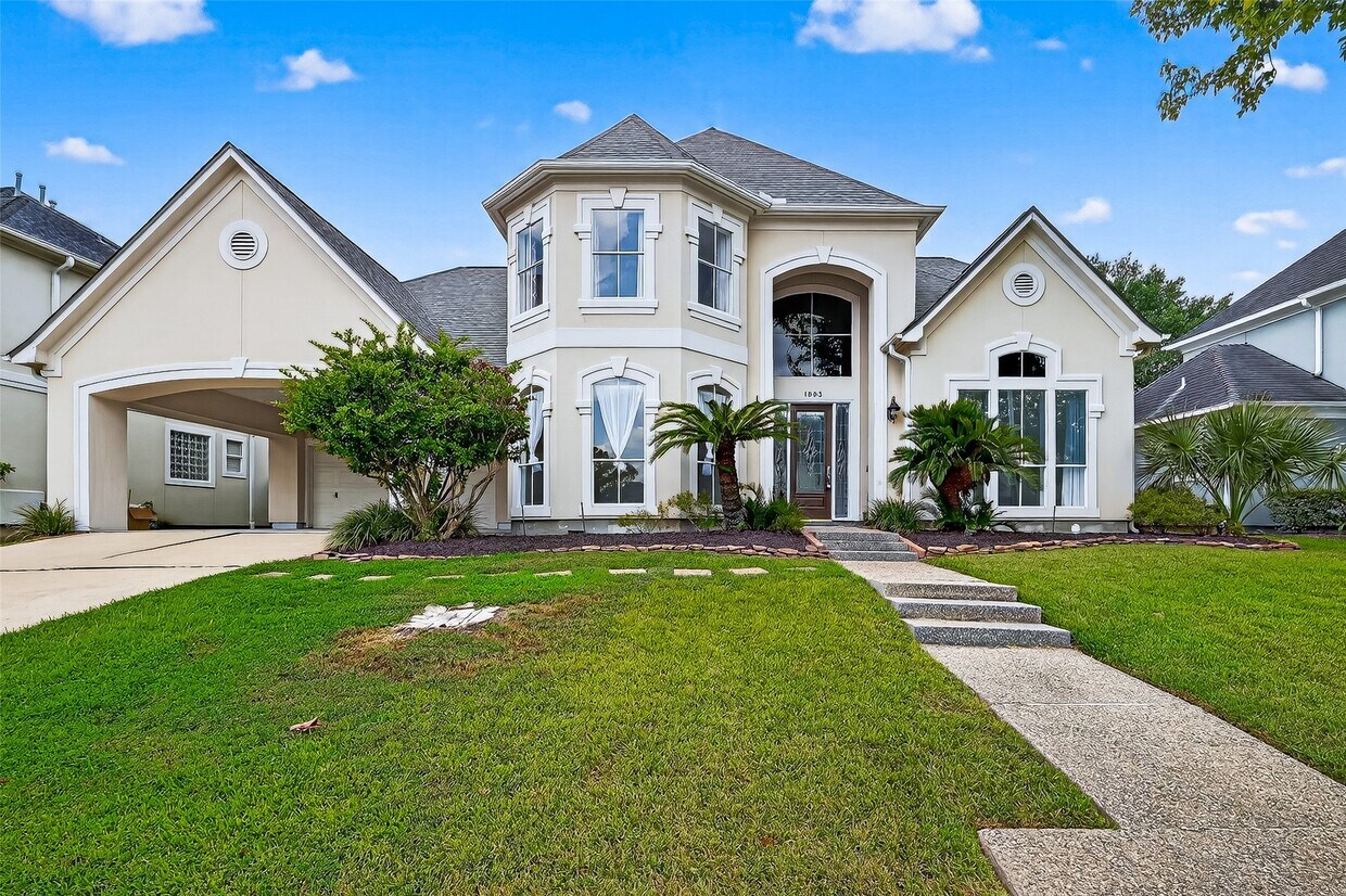 Primary Photo - 1803 Cottage Landing Ln