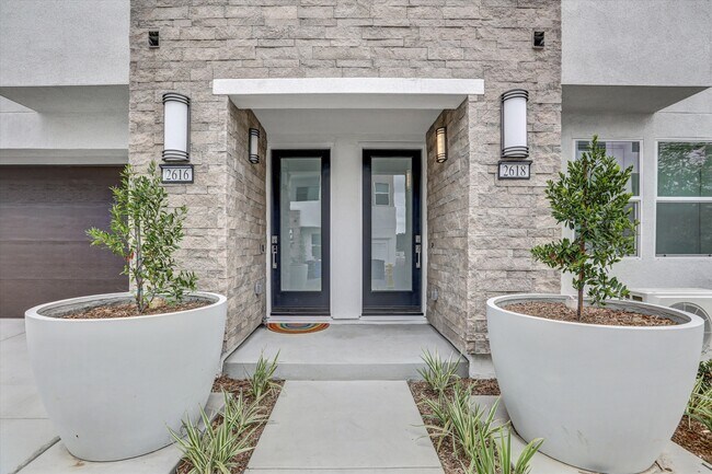 Foto del edificio - 2618 Everly Dr