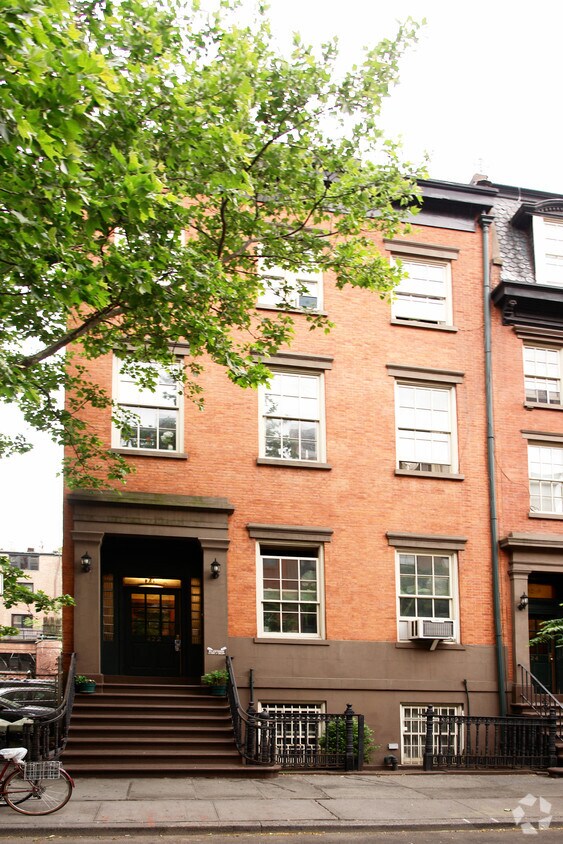 Foto del edificio - 422 W 22nd St